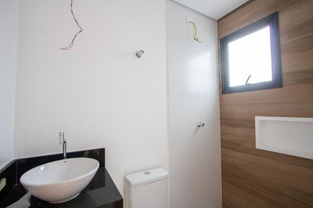 Apartamento à venda com 79m², 2 quartos e 1 vaga Apartamento à venda com 79m², 2 quartos e 1 vagaBanheiro social