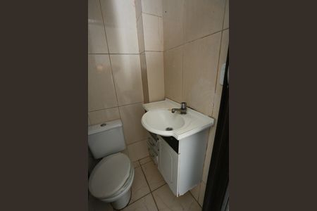 Casa à venda com 160m², 3 quartos e 2 vagas Casa à venda com 160m², 3 quartos e 2 vagasEdícula Banheiro