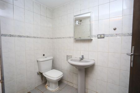 Casa à venda com 160m², 3 quartos e 2 vagas Casa à venda com 160m², 3 quartos e 2 vagasBanheiro