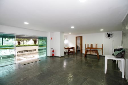 Apartamento à venda com 68m², 2 quartos e 1 vagaÁrea comum