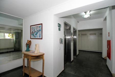Apartamento à venda com 68m², 2 quartos e 1 vagaÁrea comum
