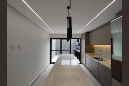 Casa à venda com 190m², 4 quartos e 2 vagasCozinha - Armários