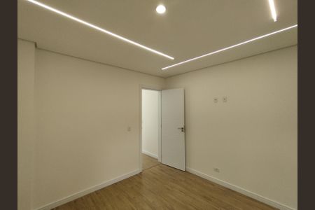 Casa à venda com 190m², 4 quartos e 2 vagasSuíte 1 