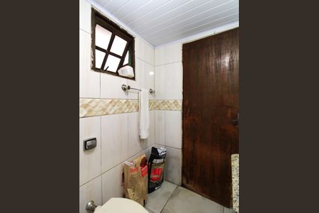 Casa à venda com 122m², 2 quartos e 2 vagasBanheiro