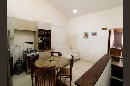 Casa à venda com 122m², 2 quartos e 2 vagasSala/Cozinha