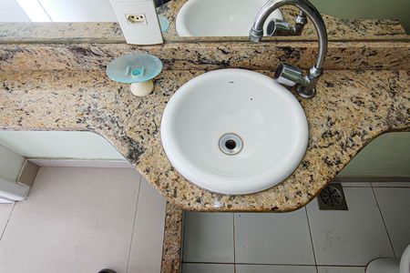 Casa de condomínio à venda com 180m², 4 quartos e 2 vagas Casa de condomínio à venda com 180m², 4 quartos e 2 vagasLavabo