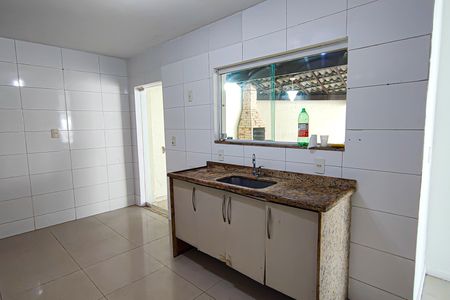 Casa de condomínio à venda com 180m², 4 quartos e 2 vagas Casa de condomínio à venda com 180m², 4 quartos e 2 vagasCozinha