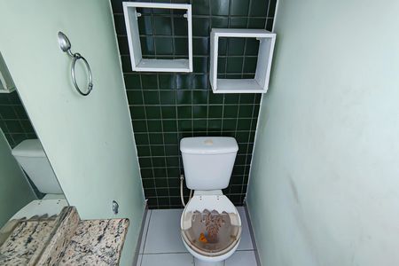 Casa de condomínio à venda com 180m², 4 quartos e 2 vagas Casa de condomínio à venda com 180m², 4 quartos e 2 vagasLavabo