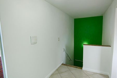 Casa de condomínio à venda com 180m², 4 quartos e 2 vagas Casa de condomínio à venda com 180m², 4 quartos e 2 vagasSala