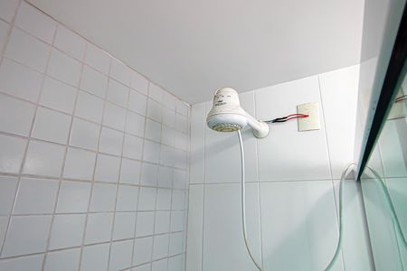 Casa de condomínio à venda com 180m², 4 quartos e 2 vagas Casa de condomínio à venda com 180m², 4 quartos e 2 vagasBanheiro da Suíte 2