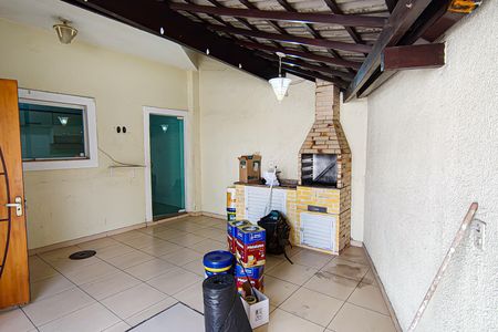 Casa de condomínio à venda com 180m², 4 quartos e 2 vagas Casa de condomínio à venda com 180m², 4 quartos e 2 vagasÁrea de Serviço e Área de Lazer