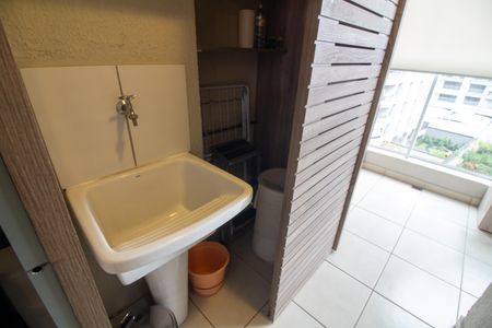 Apartamento à venda com 58m², 2 quartos e 1 vagaÁrea de Serviço