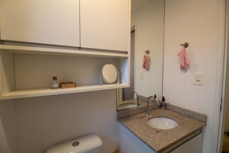 Apartamento à venda com 58m², 2 quartos e 1 vagaBanheiro da Suíte