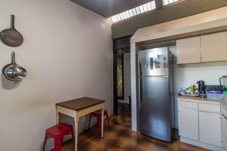 Casa para alugar com 600m², 4 quartos e 8 vagasCozinha