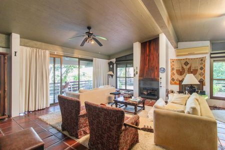 Sala de casa à venda com 4 quartos, 600m² em Vila Assunção, Porto Alegre