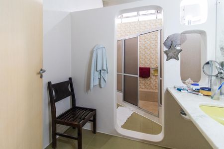 Casa para alugar com 600m², 4 quartos e 8 vagasBanheiro Social