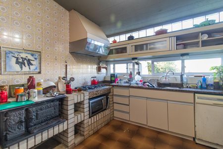 Casa para alugar com 600m², 4 quartos e 8 vagasCozinha