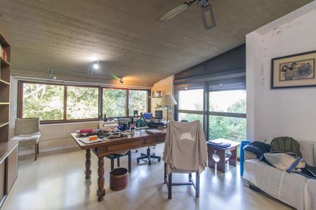 Casa para alugar com 600m², 4 quartos e 8 vagasEscritório