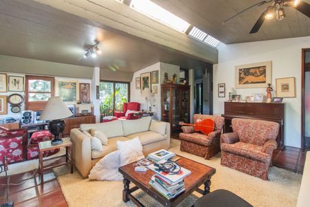 Sala de casa à venda com 4 quartos, 600m² em Vila Assunção, Porto Alegre