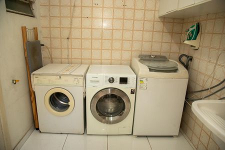 Casa para alugar com 240m², 3 quartos e 1 vagaÁrea de Serviço