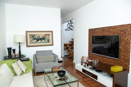 Casa para alugar com 240m², 3 quartos e 1 vagaSala