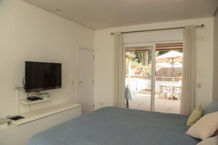 Casa para alugar com 240m², 3 quartos e 1 vaga Suíte