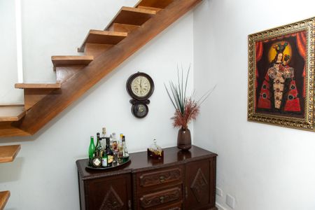 Casa para alugar com 240m², 3 quartos e 1 vagaEscada