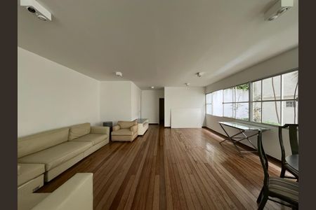 Apartamento à venda com 130m², 3 quartos e 2 vagas Apartamento à venda com 130m², 3 quartos e 2 vagasÁrea comum - Salão de festas