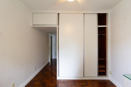 Apartamento à venda com 130m², 3 quartos e 2 vagas Apartamento à venda com 130m², 3 quartos e 2 vagasQuarto 1