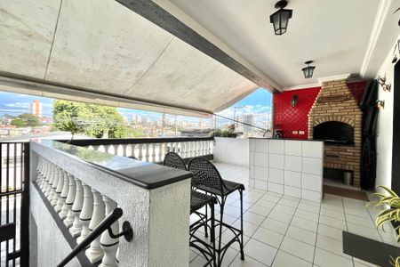 Casa à venda com 200m², 4 quartos e 2 vagas Casa à venda com 200m², 4 quartos e 2 vagasVaranda - Sala