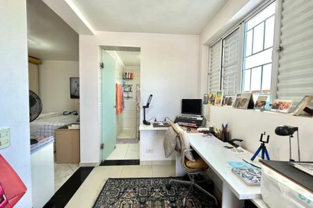 Casa à venda com 200m², 4 quartos e 2 vagas Casa à venda com 200m², 4 quartos e 2 vagasQuarto 1