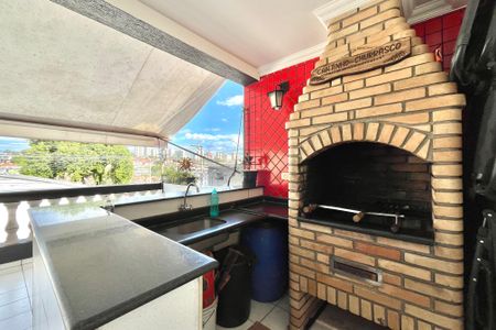 Casa à venda com 200m², 4 quartos e 2 vagas Casa à venda com 200m², 4 quartos e 2 vagasVaranda - Sala