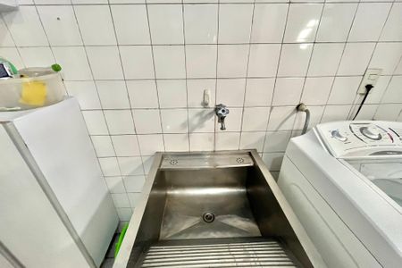 Casa à venda com 200m², 4 quartos e 2 vagas Casa à venda com 200m², 4 quartos e 2 vagasÁrea de Serviço