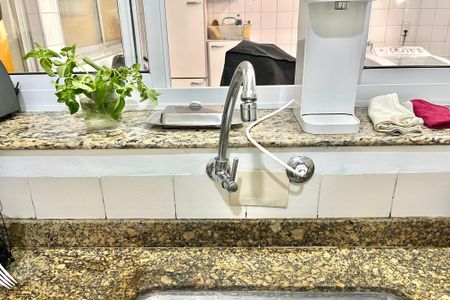 Casa à venda com 200m², 4 quartos e 2 vagas Casa à venda com 200m², 4 quartos e 2 vagasCozinha