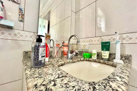 Casa à venda com 200m², 4 quartos e 2 vagas Casa à venda com 200m², 4 quartos e 2 vagasBanheiro do Quarto 1