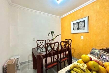 Casa à venda com 200m², 4 quartos e 2 vagas Casa à venda com 200m², 4 quartos e 2 vagasCopa