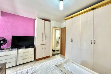 Casa à venda com 200m², 4 quartos e 2 vagas Casa à venda com 200m², 4 quartos e 2 vagasQuarto 1