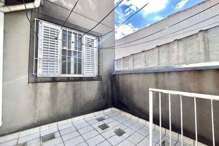 Casa à venda com 200m², 4 quartos e 2 vagas Casa à venda com 200m², 4 quartos e 2 vagasÁrea de Serviço
