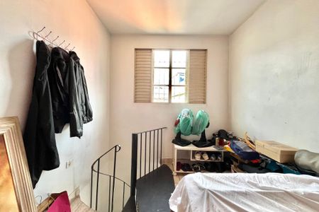 Casa à venda com 200m², 4 quartos e 2 vagas Casa à venda com 200m², 4 quartos e 2 vagasQuarto 4