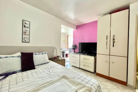 Casa à venda com 200m², 4 quartos e 2 vagas Casa à venda com 200m², 4 quartos e 2 vagasQuarto 1