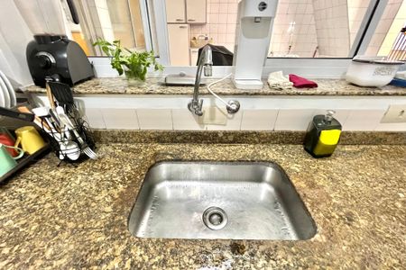 Casa à venda com 200m², 4 quartos e 2 vagas Casa à venda com 200m², 4 quartos e 2 vagasCozinha