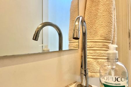 Casa à venda com 200m², 4 quartos e 2 vagas Casa à venda com 200m², 4 quartos e 2 vagasLavabo