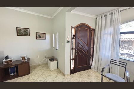 Casa à venda com 260m², 3 quartos e 5 vagasSala