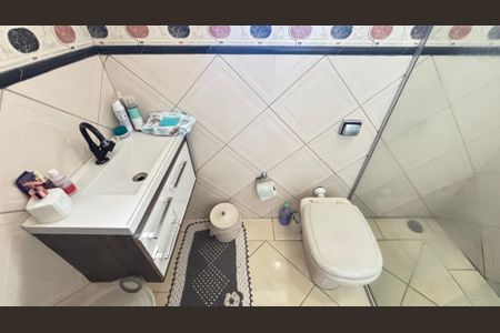 Casa à venda com 260m², 3 quartos e 5 vagasBanheiro Social