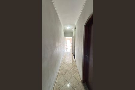 Casa à venda com 260m², 3 quartos e 5 vagasCorredor