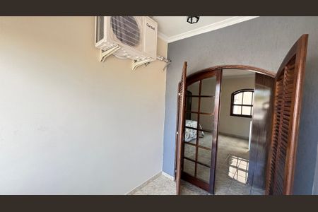 Casa à venda com 260m², 3 quartos e 5 vagasVaranda da Suíte