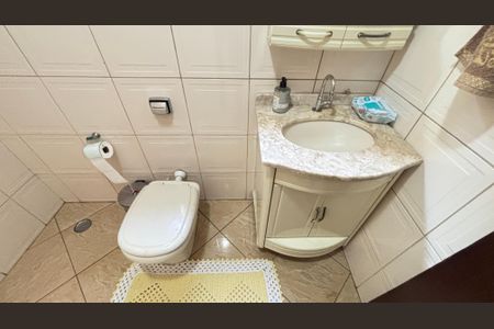 Casa à venda com 260m², 3 quartos e 5 vagasBanheiro Social