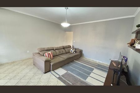 Casa à venda com 260m², 3 quartos e 5 vagasSala