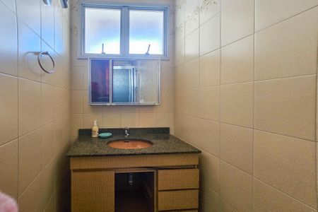 Casa de condomínio para alugar com 110m², 2 quartos e 2 vagasbanheiro