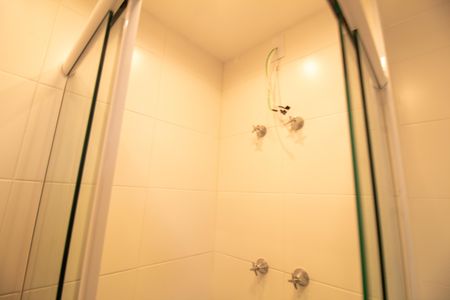 Apartamento à venda com 53m², 2 quartos e 1 vaga Apartamento à venda com 53m², 2 quartos e 1 vagaBanheiro Social